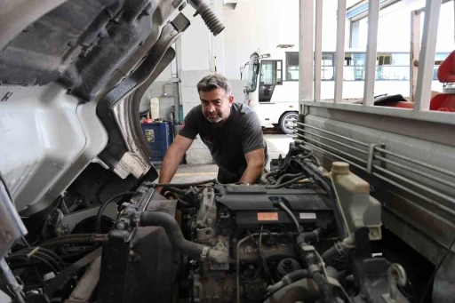 Aydınlı bunaltıcı sıcağı iş kapısı oldu
