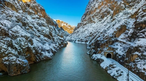 Aydınlık Kanyon: Erzincan&rsquo;da doğayla i&ccedil; i&ccedil;e sakin ka&ccedil;ış rotası
