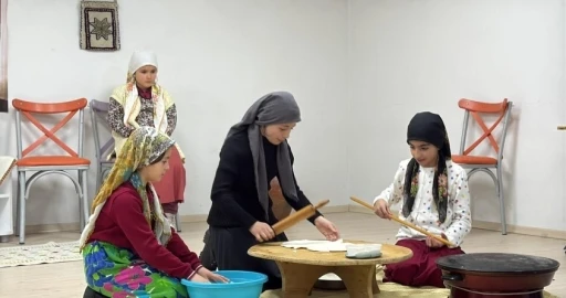 Aydıntepe&rsquo;de &lsquo;Benim K&uuml;lt&uuml;r&uuml;m Benim &Ouml;z&uuml;m&rsquo; &ccedil;ocuk tiyatrosu sahnelendi
