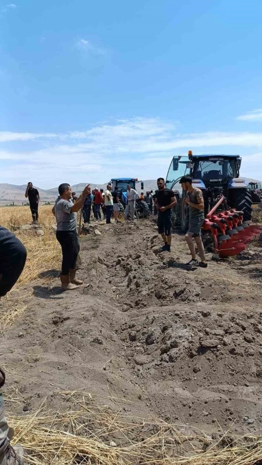 Aynı ilçede bir ekili arazi daha yandı
