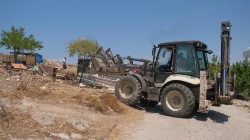 Ayvalık Belediyesi&rsquo;nden &ccedil;evre kirliliğine ge&ccedil;it yok
