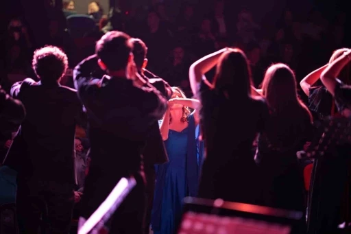 Ayvalık&rsquo;ta m&uuml;zik ve dayanışmayla &ouml;zel konser
