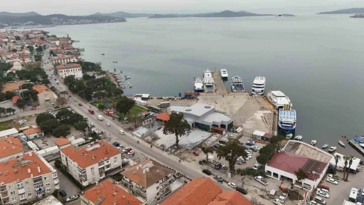 Ayvalık&rsquo;ta yeni meydan d&uuml;zenlemesi hayata ge&ccedil;iyor
