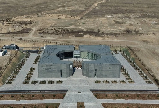 Azerbaycan Cumhurbaşkanı Aliyev: "Hocalı soykırımı 20&rsquo;nci y&uuml;zyılın en kanlı su&ccedil;larından biriydi ve halkımız buna maruz kalmıştı"
