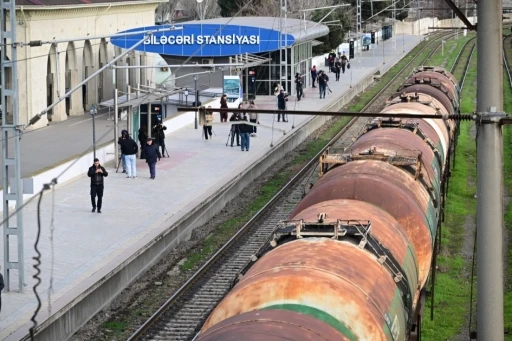 Azerbaycan&rsquo;dan Ermenistan&rsquo;a 979 tonluk benzin sevkiyatı
