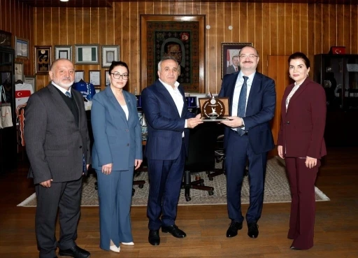 Azerbaycan Tıp &Uuml;niversitesi ile akademik iş birliği g&ouml;r&uuml;şmesi ger&ccedil;ekleştirildi
