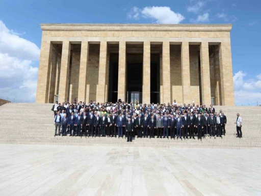 Aziz Yıldırım, Anıtkabir&rsquo;i ziyaret etti
