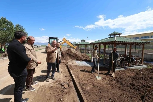 Aziziye&rsquo;nin g&ouml;zde projesine, Erzurum&rsquo;da Valiliği yapmış olan İ&ccedil;işleri Bakanı Mustafa &Ccedil;ift&ccedil;i&rsquo;nin adı verildi

