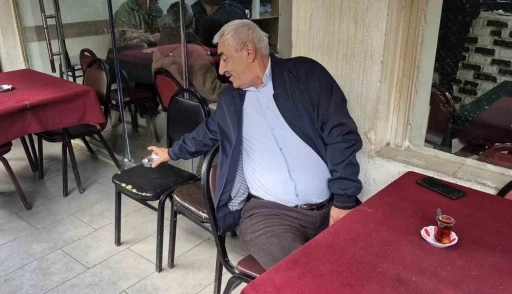 Azmetti, 40 yıl i&ccedil;tiği sigarayı 1 haftada bıraktı
