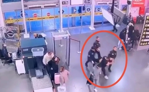 Baba katili, terminalde Bursa polisi tarafından kıskıvrak b&ouml;yle yakalandı

