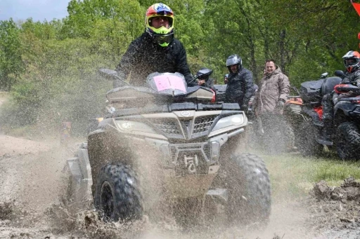 Babaeski&rsquo;de Hıdırellez coşkusu: ATV yarışları renkli g&ouml;r&uuml;nt&uuml;lere sahne oldu
