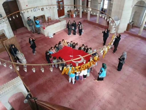 Babaeski&rsquo;de minik &ouml;ğrenciler Ramazan etkinliğinde cami ile tanıştı
