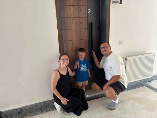 Babaeski&rsquo;de TOKİ konutlarının anahtar teslim heyecanı yaşandı
