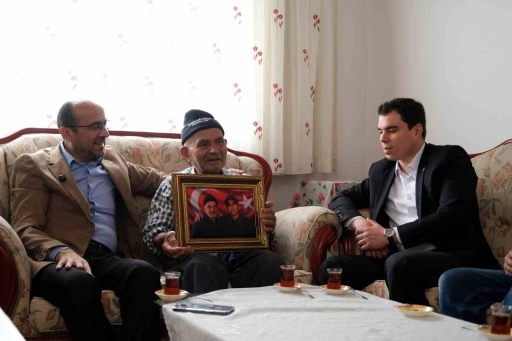 Babalar g&uuml;n&uuml;nde şehit aileleri unutulmadı
