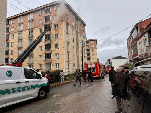 Bafra&rsquo;da evde patlama: 1 kişi ağır yaralandı
