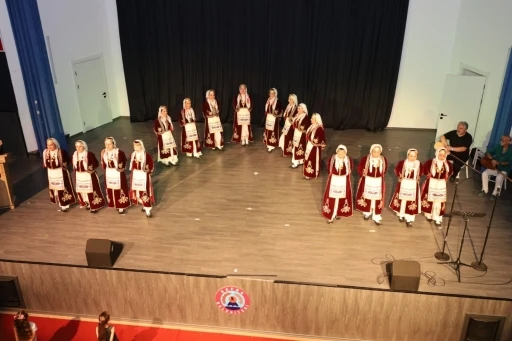 Bafra&rsquo;da G&uuml;rc&uuml; ve Kıbrıs T&uuml;rk k&uuml;lt&uuml;r&uuml; aynı sahnede buluştu
