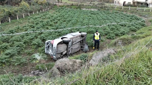 Bafra’da otomobil tarlaya uçtu
