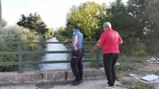 Bafra’da sulama kanalına düşen şahıs vatandaşlar tarafından kurtarıldı
