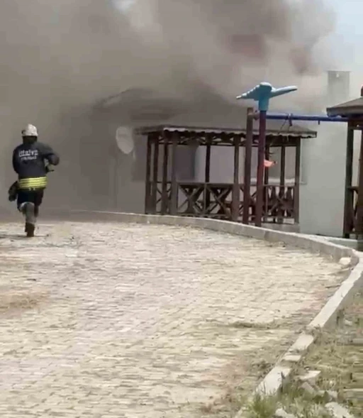 Bağ evinde &ccedil;ıkan yangına itfaiye m&uuml;dahale etti
