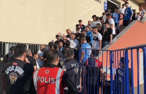 Bağcılar&rsquo;da amat&ouml;r ma&ccedil;ta ortalık karıştı: 2 g&ouml;zaltı

