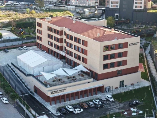 Bağcılar&rsquo;da eğitime b&uuml;y&uuml;k yatırım: Aynı anda 7 yeni okulun inşaatı devam ediyor
