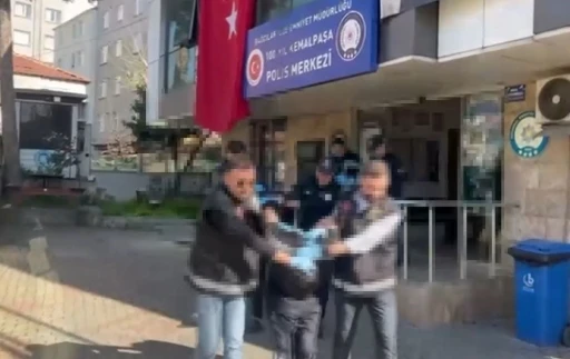 Bağcılar&rsquo;da polisi yaralanan şahıslar adliyeye sevk edildi