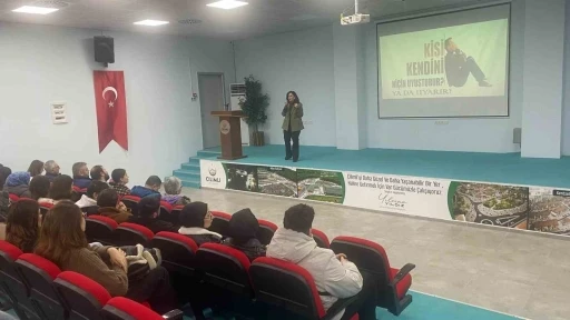 Bağımlılıkla m&uuml;cadele eğitimleri s&uuml;r&uuml;yor
