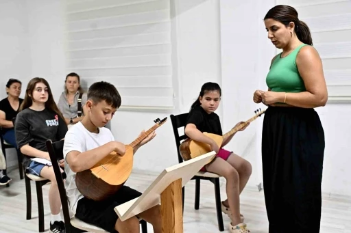 Bağlamanın sesi Değirmen&ouml;n&uuml;&rsquo;nde yankılanıyor
