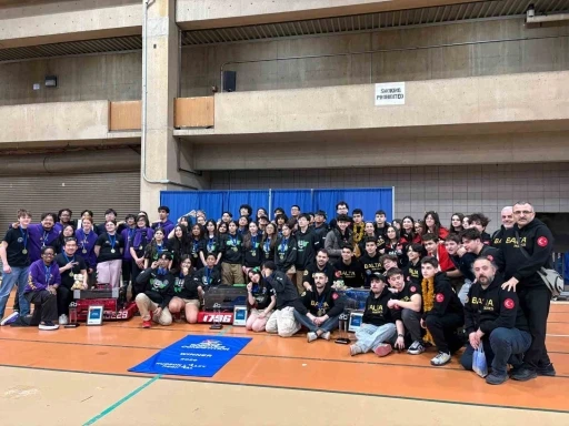Bah&ccedil;elievler Anadolu Lisesi Robotik Takımı New York&rsquo;ta şampiyonluk kazandı
