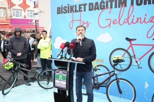 Bah&ccedil;elievler&rsquo;de pedallar sağlık ve &ccedil;evre i&ccedil;in d&ouml;nd&uuml;: 38&rsquo;inci bisiklet &ccedil;ekilişi yapıldı
