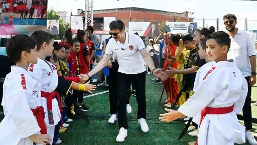 Bahçelievler Stadyumu’nda GSB Spor Okulları açılış töreni gerçekleştirdi
