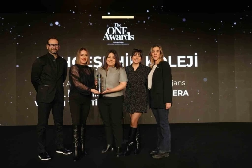 Bah&ccedil;eşehir Koleji&rsquo;ne The ONE Awards&rsquo;tan "Yılın İtibarlısı" &ouml;d&uuml;l&uuml;
