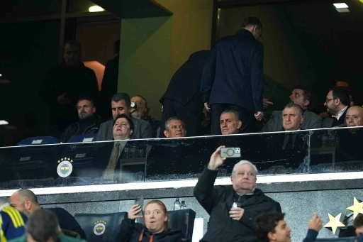 Bakan Bak, Fenerbah&ccedil;e-Nottingham Forest ma&ccedil;ını takip etti
