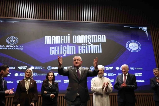 Bakan Bak Manevi Danışman Gelişim Eğitimi Programı&rsquo;na katıldı
