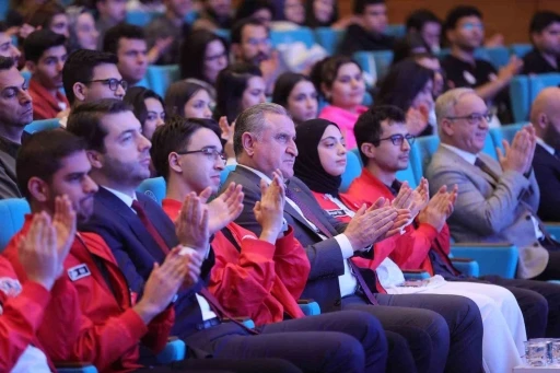 Bakan Bak: &quot;Milli Teknoloji Hamlesi gümbür gümbür geliyor&quot;
