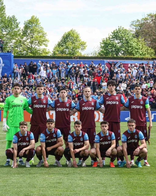 Bakan Bak’tan Trabzonspor U19’a tebrik
