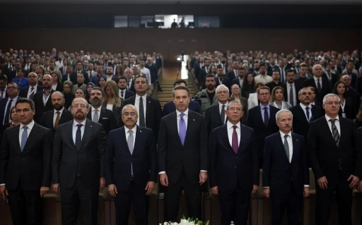 Bakan Bayraktar: &quot;Enerjide bağımsız bir Türkiye hedefinde en önemli görev enerji uzmanlarına düşüyor&quot;
