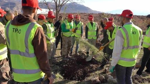 Bakan Bayraktar: "Enerjide tam bağımsız, doğasıyla yeşil bir T&uuml;rkiye i&ccedil;in &ccedil;alışıyoruz"
