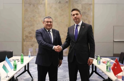 Bakan Bayraktar: "İhtiyacımız olan tek şey; g&uuml;&ccedil;l&uuml; siyasi irade, kararlılık ve g&uuml;&ccedil;l&uuml; liderliktir"
