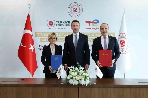 Bakan Bayraktar: "&Uuml;lkemizin enerjideki tam bağımsızlık y&uuml;r&uuml;y&uuml;ş&uuml;ne g&uuml;&ccedil; katmaya devam edeceğiz"
