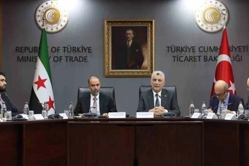 Bakan Bolat: "Nusaybin-Kamışlı G&uuml;mr&uuml;k Kapısı&rsquo;nın a&ccedil;ılması i&ccedil;in birlikte &ccedil;alışıyoruz"
