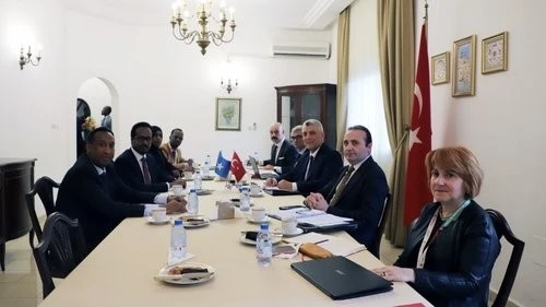 Bakan Bolat, Somali Ticaret ve Sanayi Bakanı Hassan ile g&ouml;r&uuml;şt&uuml;
