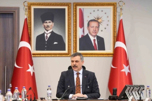 Bakan &Ccedil;ift&ccedil;i birim amirleri ile bir araya geldi

