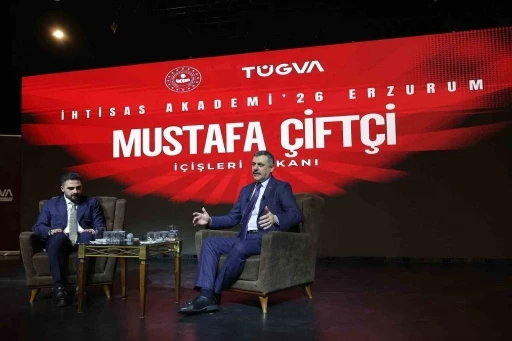 Bakan &Ccedil;ift&ccedil;i, Erzurum&rsquo;da T&Uuml;GVA&rsquo;nın İhtisas Akademi Programı&rsquo;na katıldı
