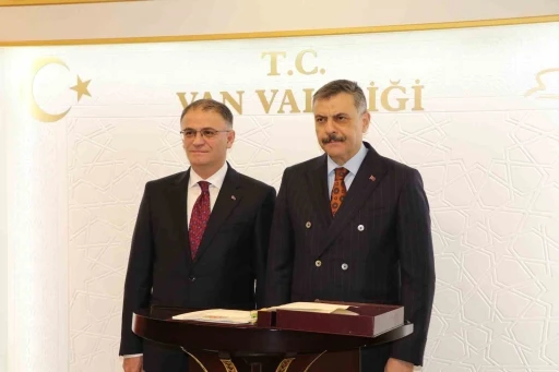 Bakan &Ccedil;ift&ccedil;i Van&rsquo;da
