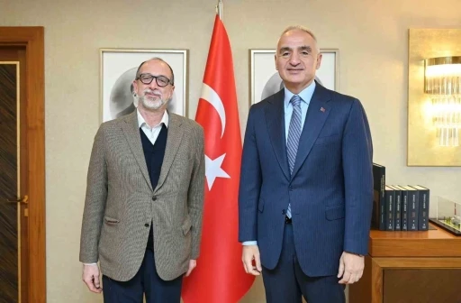 Bakan Ersoy paylaştı: Haydarpaşa ve Sirkeci m&uuml;zelerine uluslararası dokunuş
