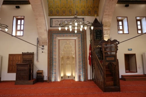 Bakan Ersoy paylaştı: Kahramanmaraş Ulu Cami yeniden ibadete a&ccedil;ıldı
