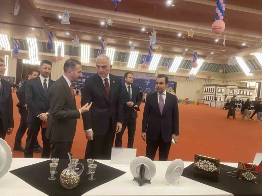 Bakan Ersoy: "Bu sene &ccedil;ok daha organize, fazla katılımın olduğu bir etkinlikler silsilesi oluyor"
