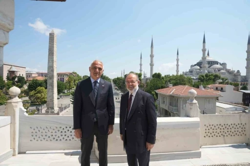 Bakan Ersoy: "Medeniyet birikimimizi ilimle buluşturan &ccedil;alışmaları memnuniyetle takip ediyoruz"
