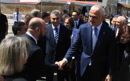 Bakan Ersoy: "Mersin, yaşayan bir k&uuml;lt&uuml;r hazinesidir"

